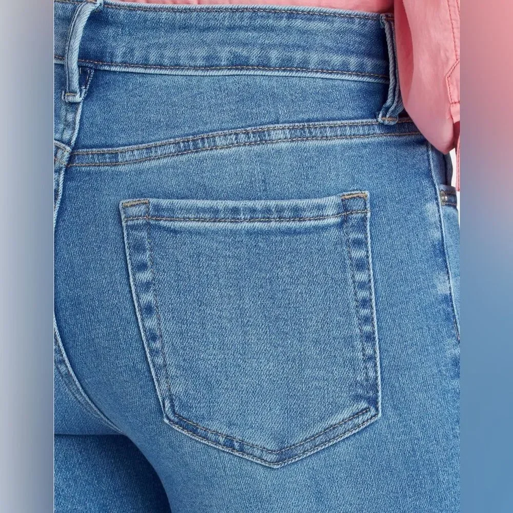 NWT SZ 14 Stitch Fix *JUST USA* Salma Stretchy Cropped Flare Jean